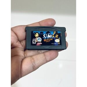 Sims Bustin' Out (Nintendo Game Boy Advance, 2003)